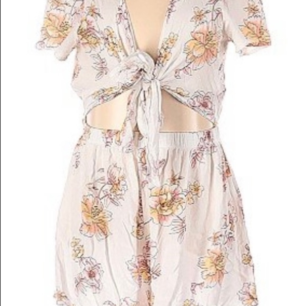 PacSun LA Hearts Floral Short Romper Size XS extra small